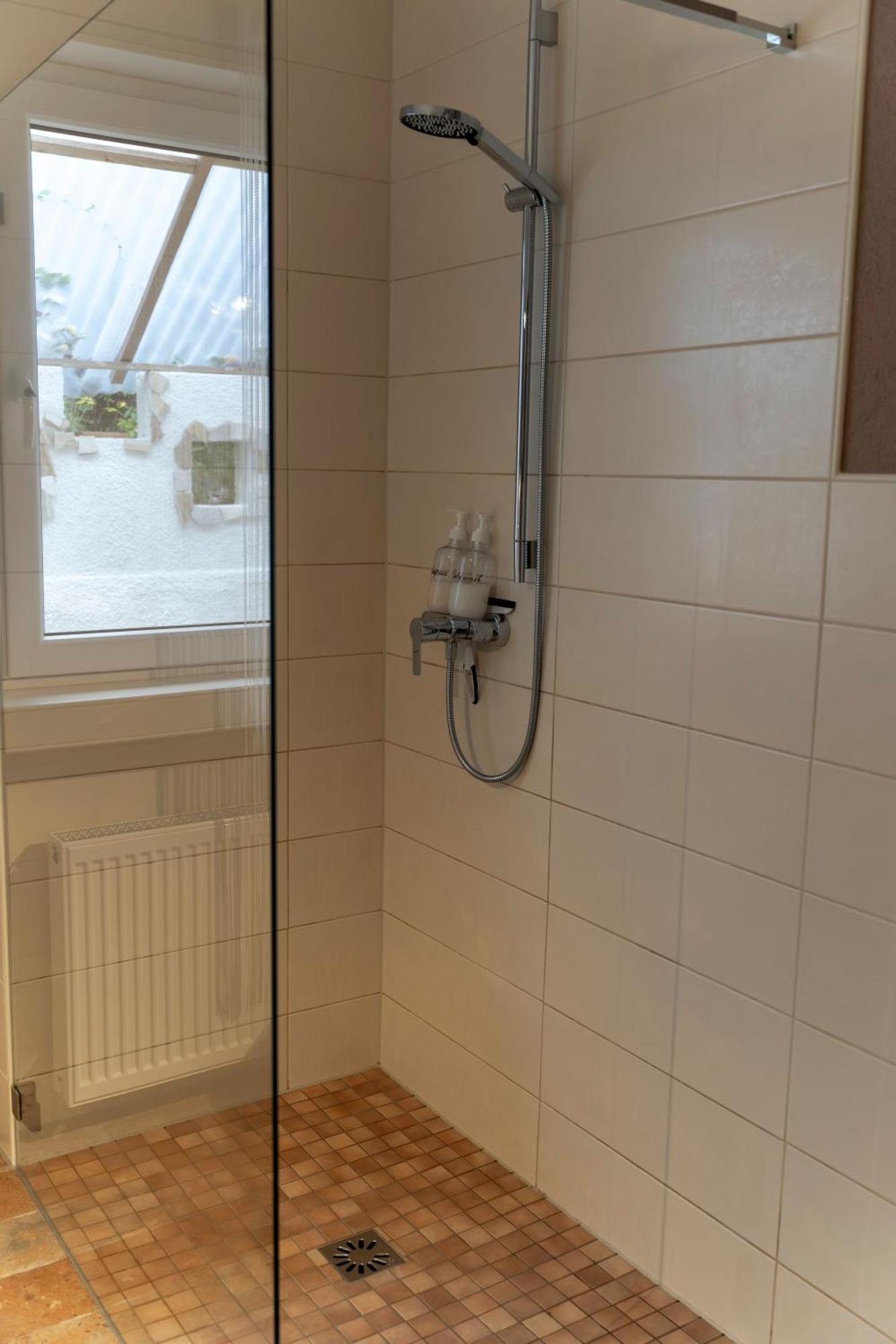 Entspannter Erwin In Ruhiger Waldrandlage Mit Balkon Und Kamin *